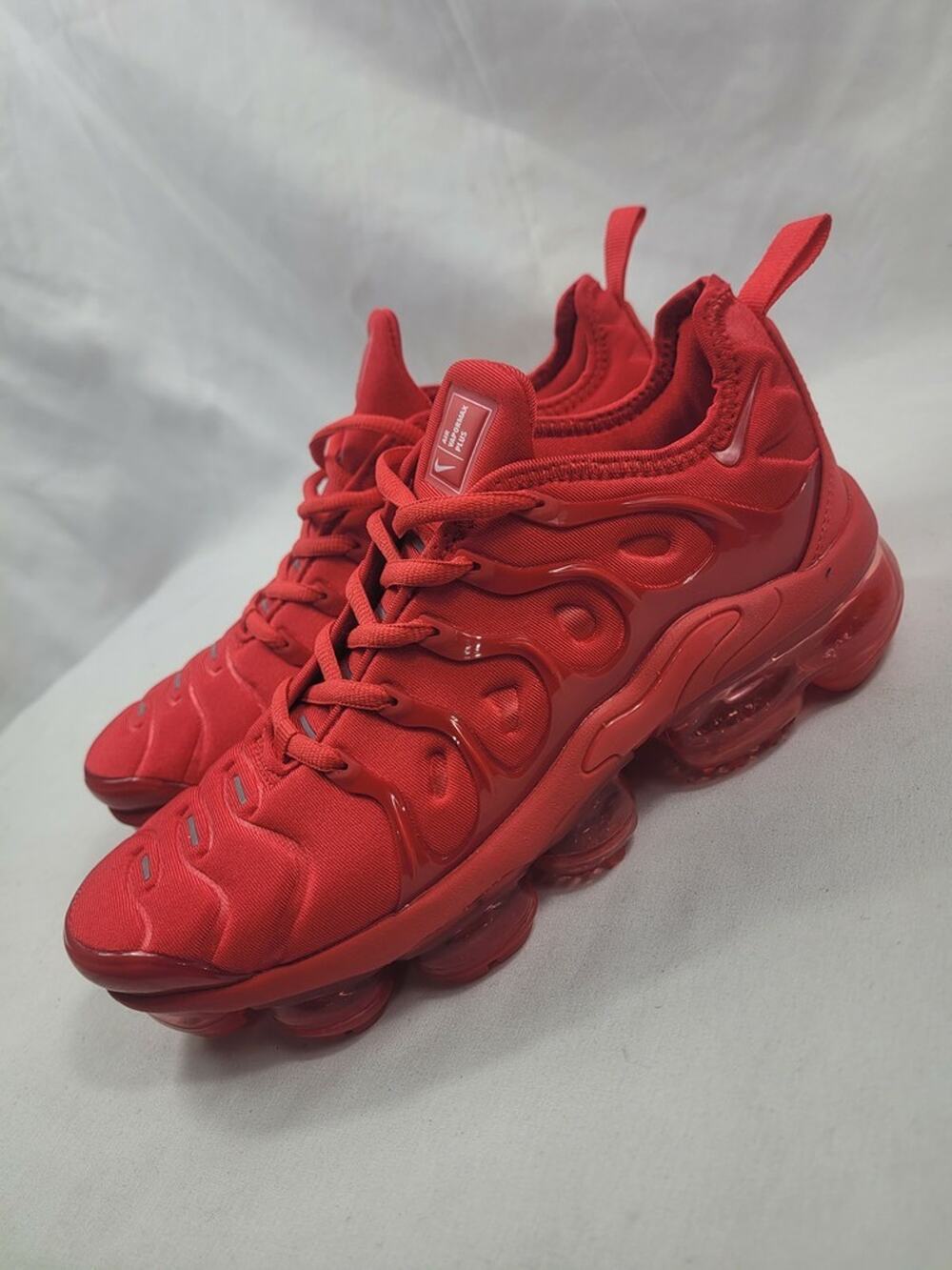 Nike Air Vapormax Plus Red Running Shoes Sneakers Women's Size 6.5